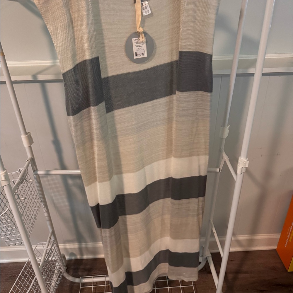 Demdaco Gray and Cream Cover Up